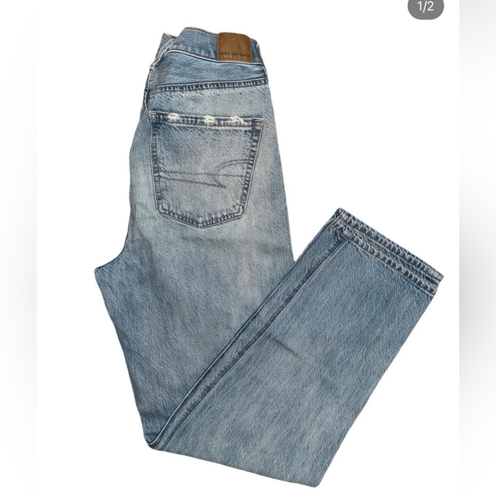 Woman’s baggy jean